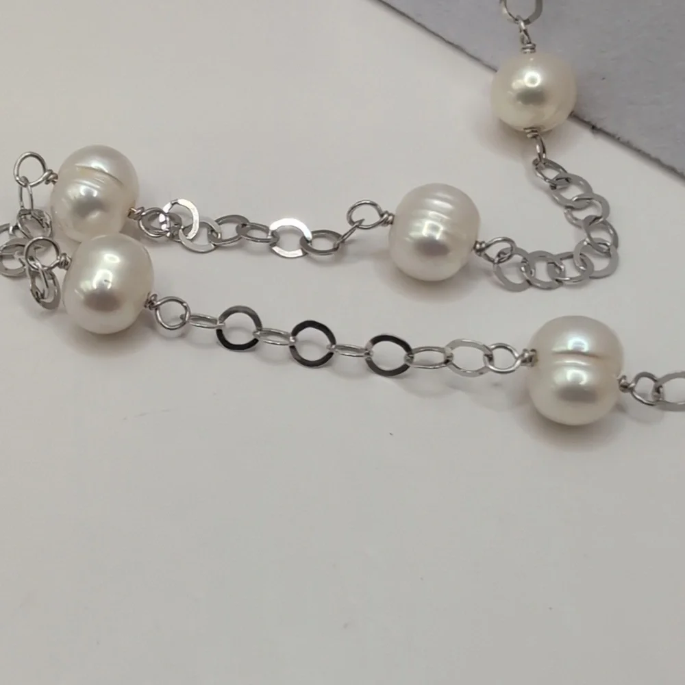 Tara T&S 925 Silver and White Pearl Necklace with Delicate Chain excellent